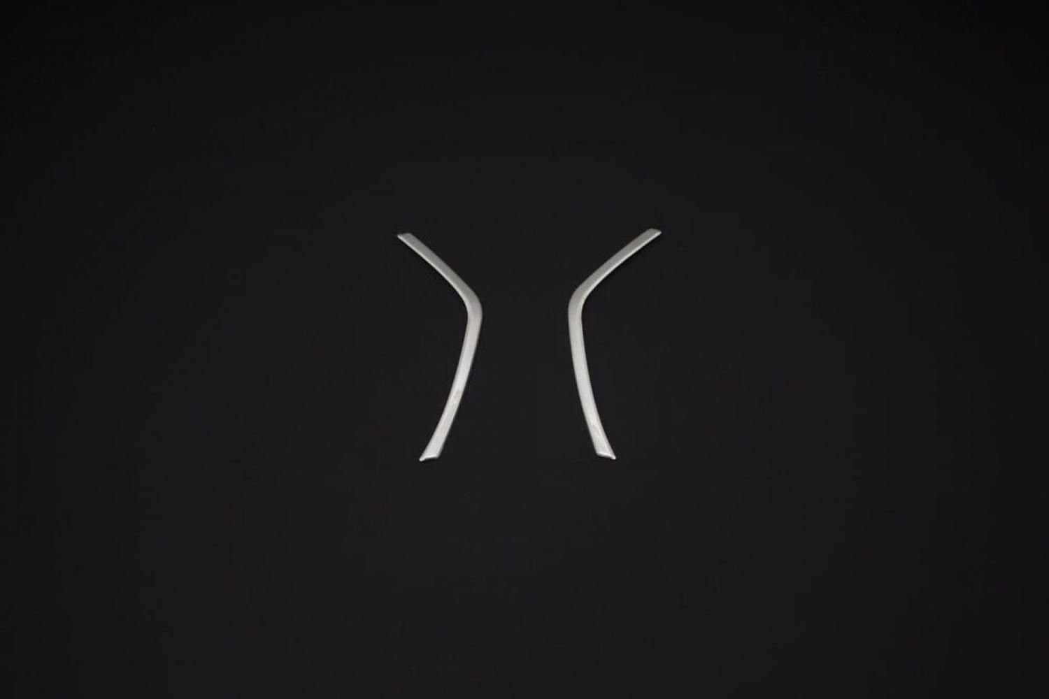 dd18c-3343.jpg Dacia Duster Ön Panjur Paslanmaz Çelik 2 Prç 2018> - Görsel 1