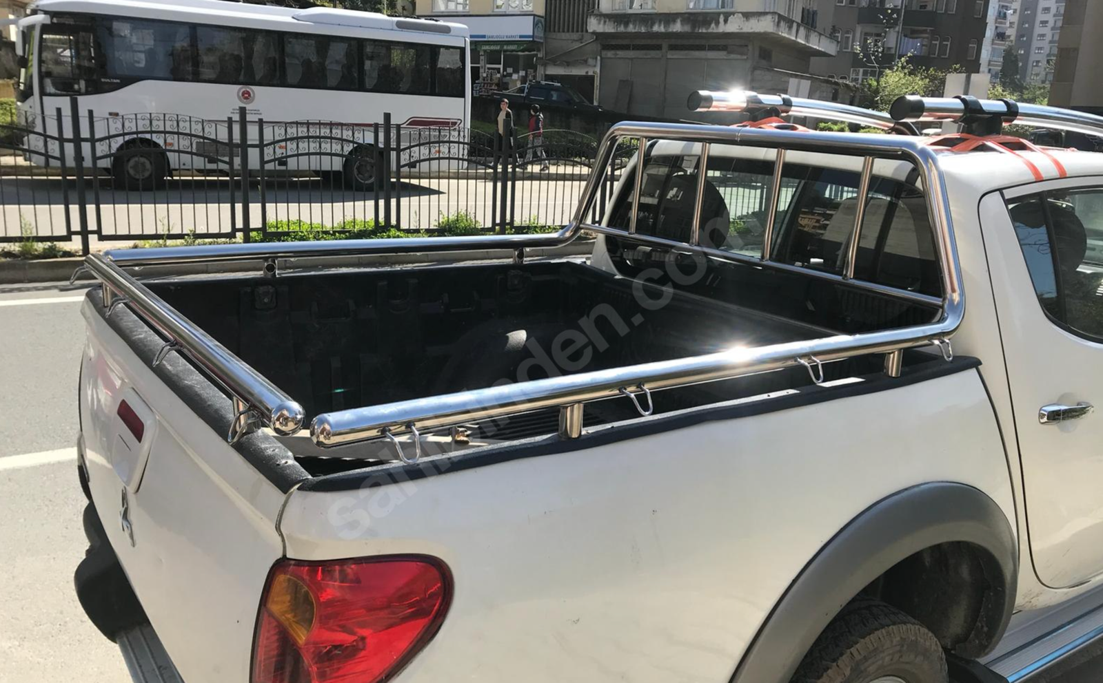 ekran-resmi-2025-03-06-15-40-55.png Mitsubishi L200 Kancalı Rollbar - Görsel 1